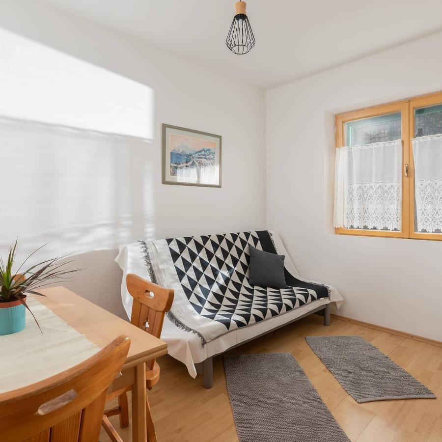 Pine And Sunshine Apartments Podgora Kültér fotó